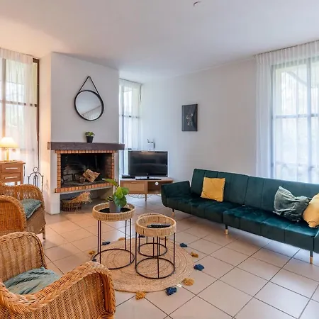 La Du Chateau Salles (Gironde)
